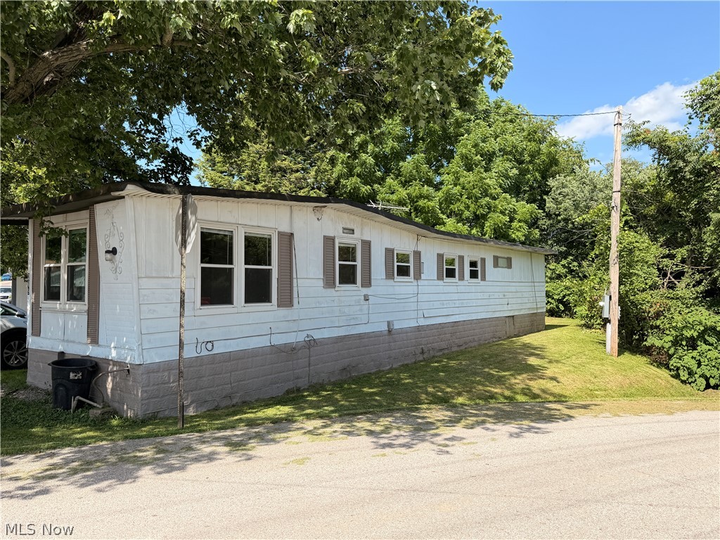 245 & 249 Henderson Street Barnesville OH 43713