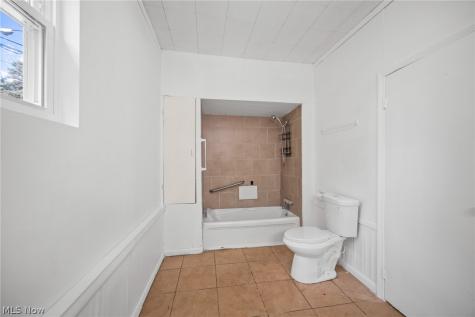 1413 East Avenue Akron OH 44307