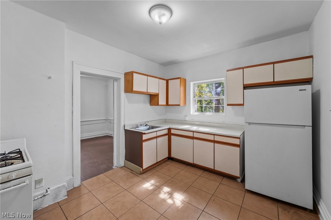 1413 East Avenue Akron OH 44307