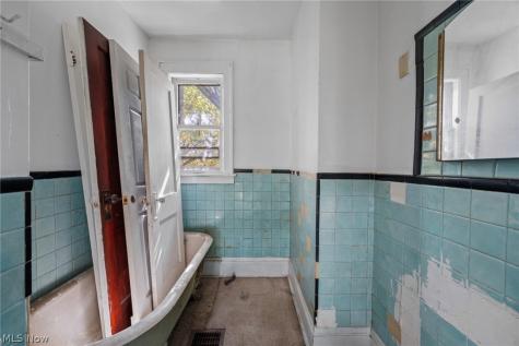 1413 East Avenue Akron OH 44307