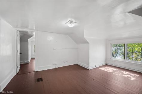 1413 East Avenue Akron OH 44307