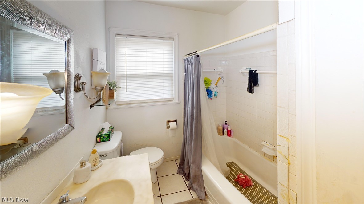 5111-5114 Allan Drive Boardman OH 44512