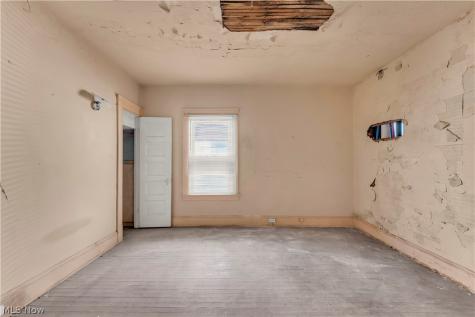 1261 E 113th Street Cleveland OH 44108