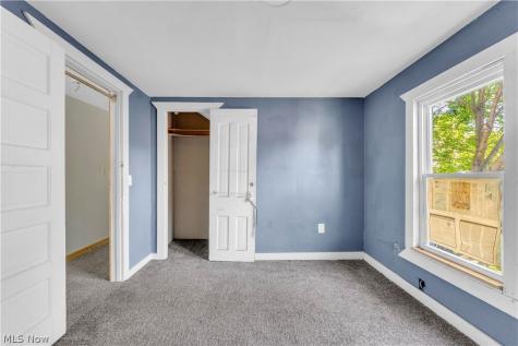 1261 E 113th Street Cleveland OH 44108