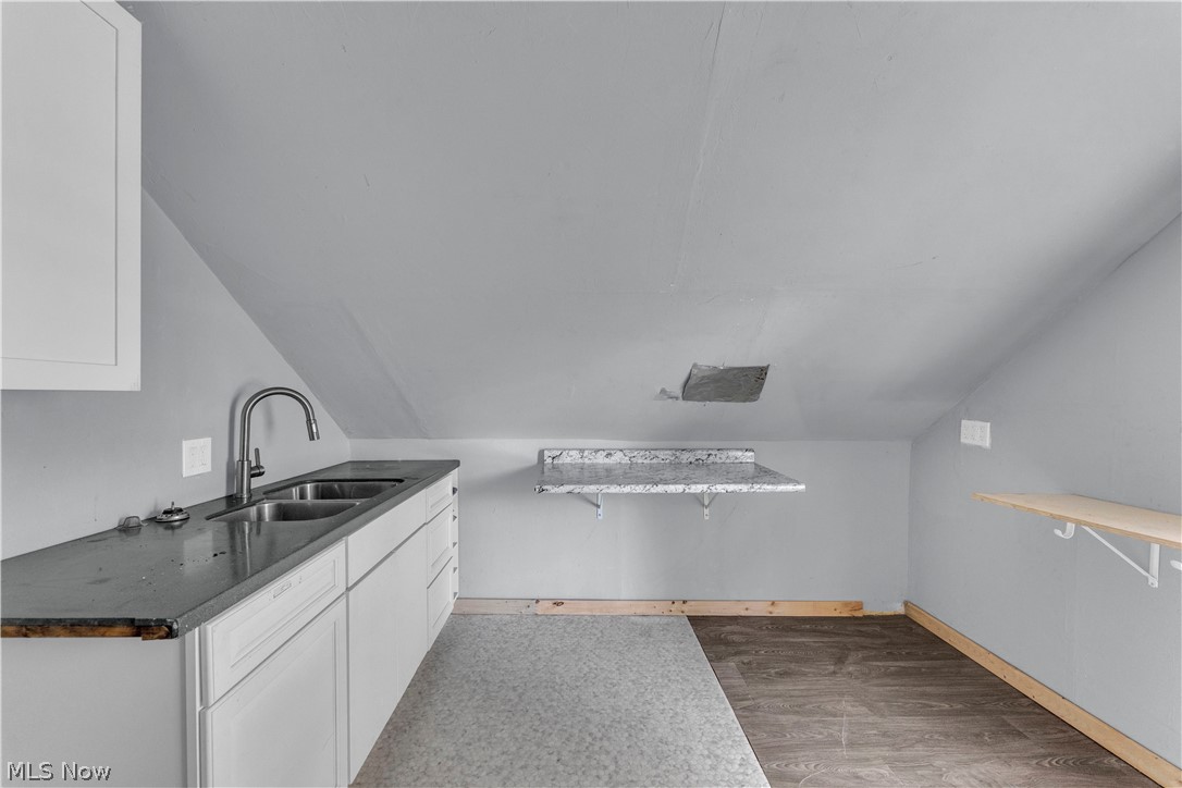 1261 E 113th Street Cleveland OH 44108
