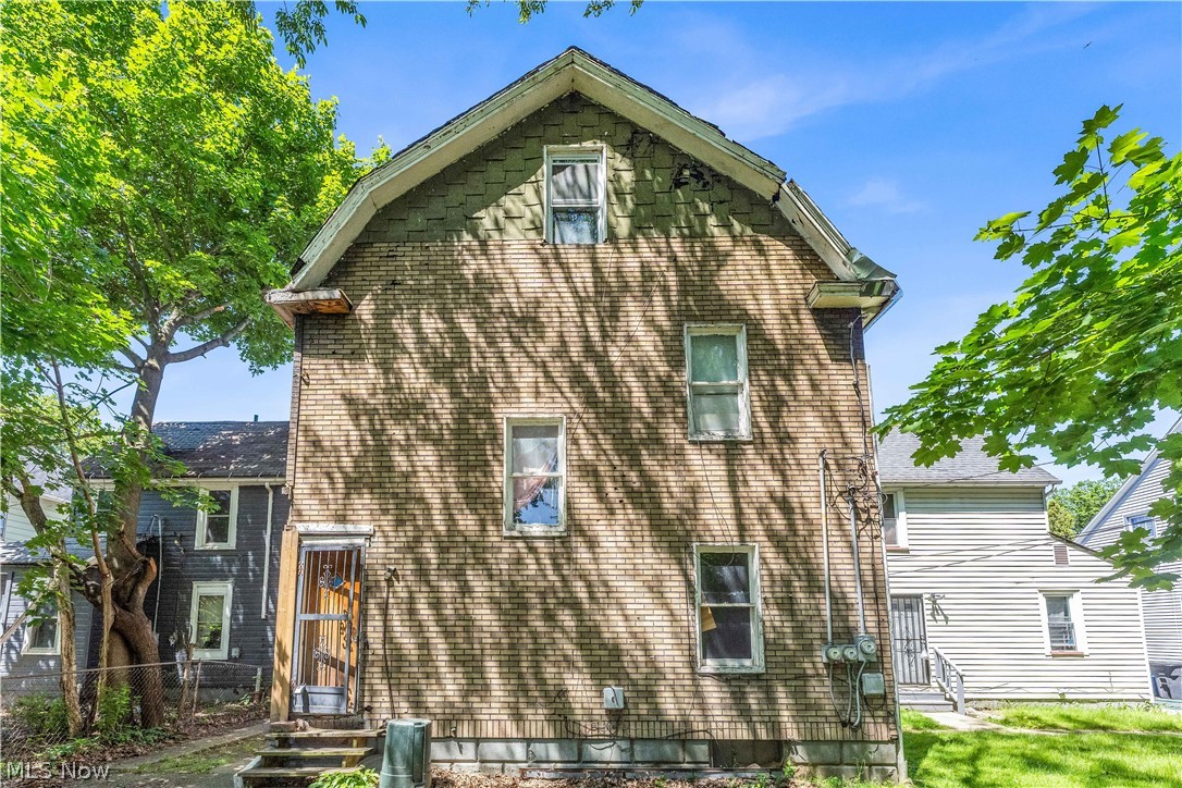 1261 E 113th Street Cleveland OH 44108