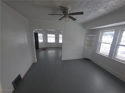 626 E 130th Street Cleveland OH 44108