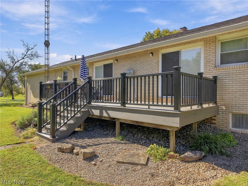 6904 Atlantic Boulevard NE Louisville OH 44641