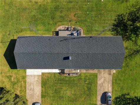 6904 Atlantic Boulevard NE Louisville OH 44641