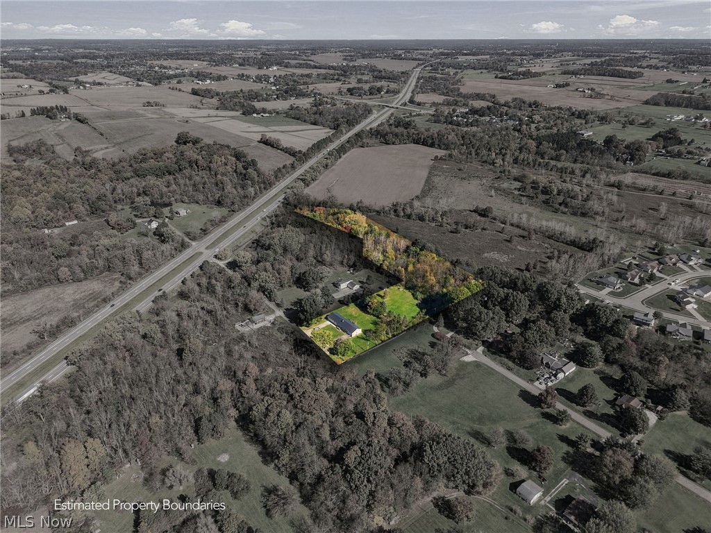 6904 Atlantic Boulevard NE Louisville OH 44641