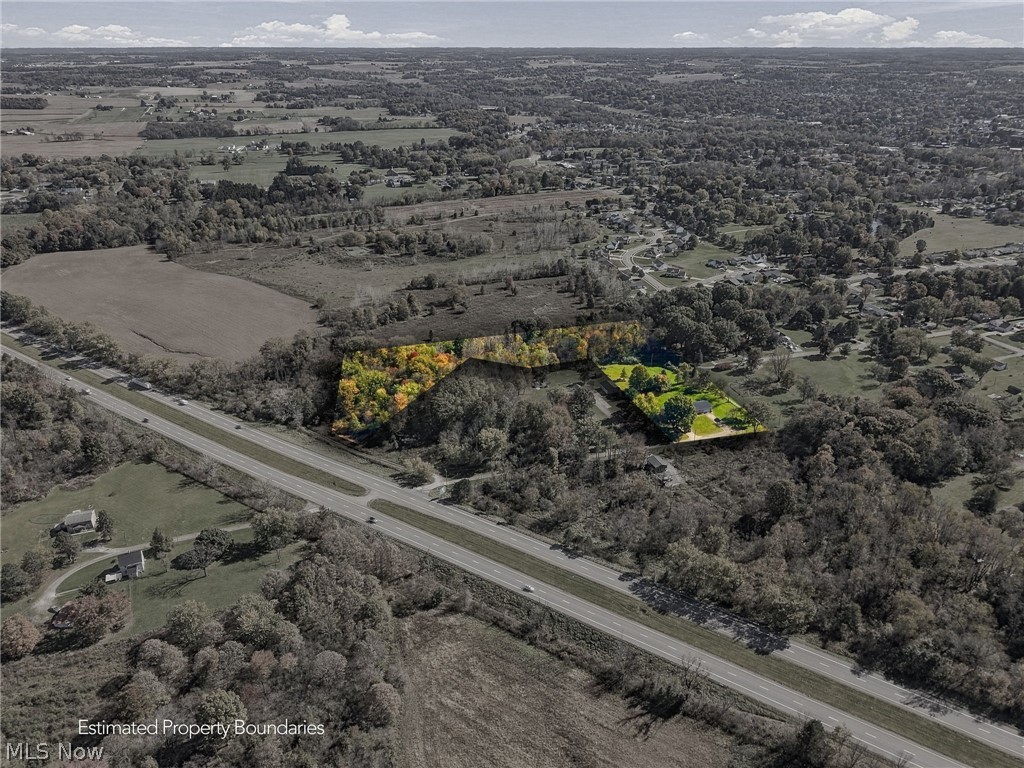 6904 Atlantic Boulevard NE Louisville OH 44641