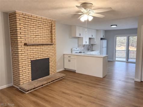 6904 Atlantic Boulevard NE Louisville OH 44641