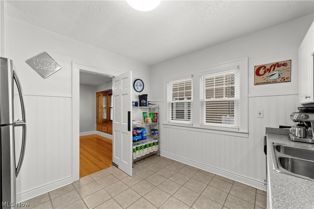 2029 Elbur Avenue Lakewood OH 44107