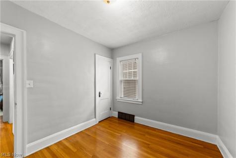 2029 Elbur Avenue Lakewood OH 44107