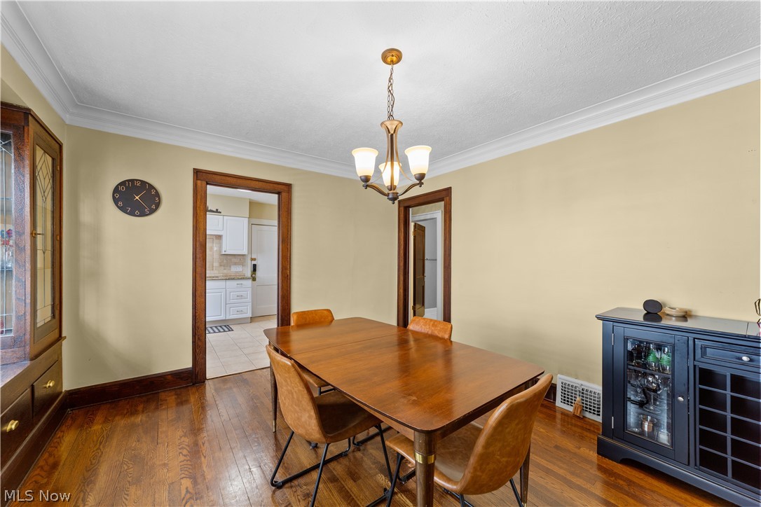 2029 Elbur Avenue Lakewood OH 44107