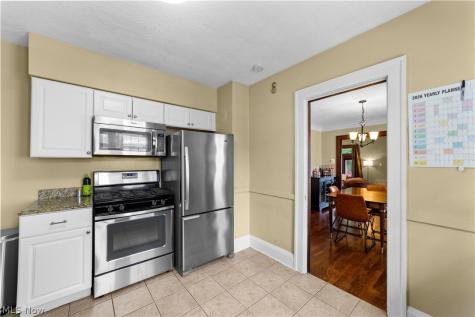 2029 Elbur Avenue Lakewood OH 44107