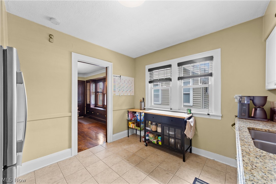 2029 Elbur Avenue Lakewood OH 44107