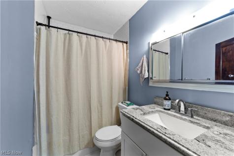 2029 Elbur Avenue Lakewood OH 44107