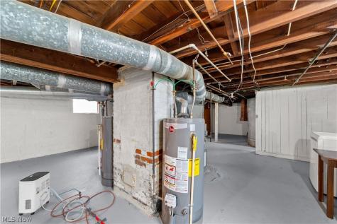 2029 Elbur Avenue Lakewood OH 44107