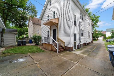 2029 Elbur Avenue Lakewood OH 44107