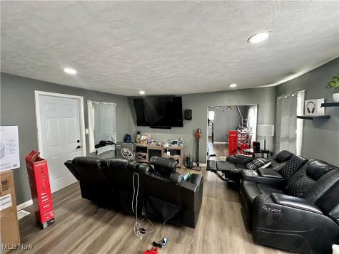 4099 E 56th Street Cleveland OH 44105