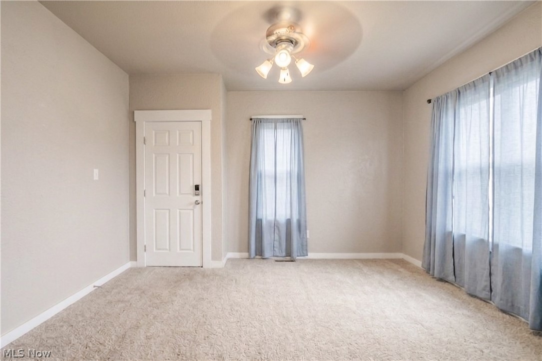 49215 Purinton Avenue East Liverpool OH 43920