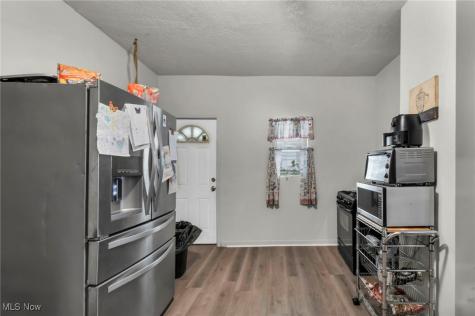 1225 E 71st Street Cleveland OH 44103