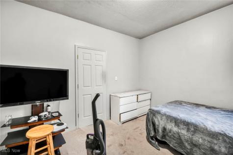 1225 E 71st Street Cleveland OH 44103