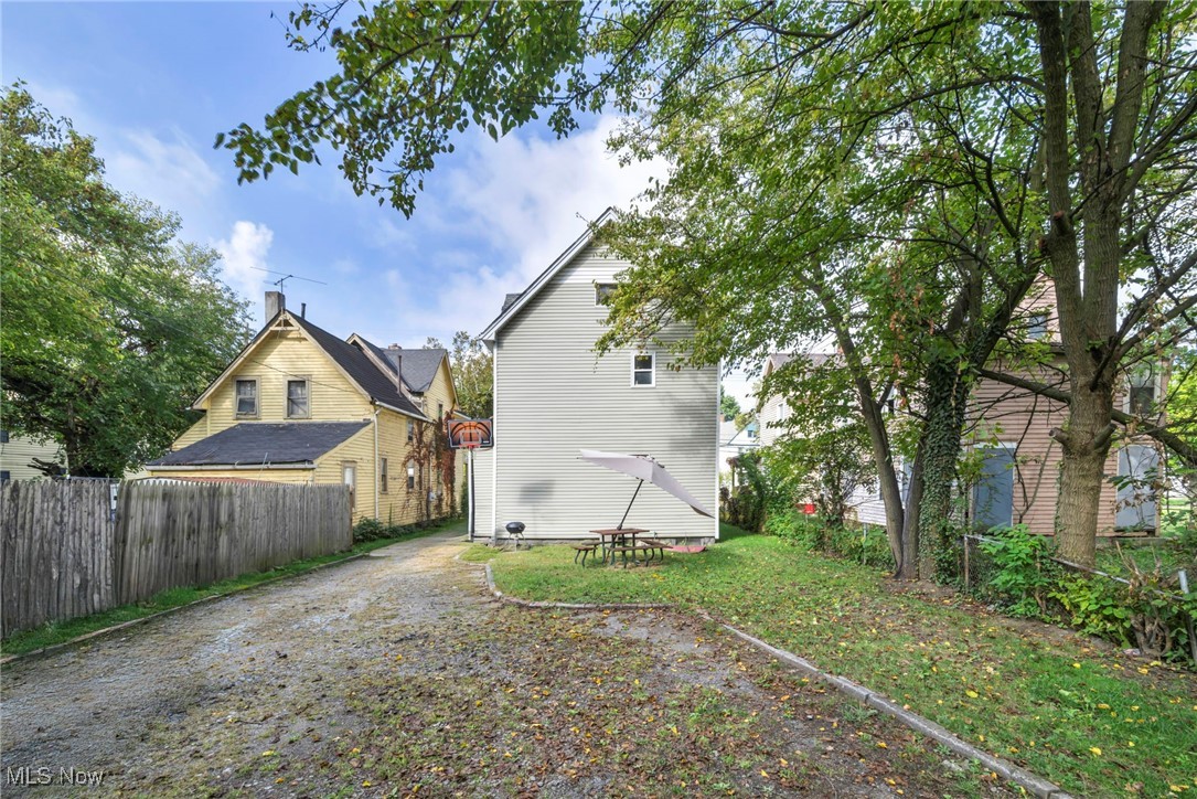 1225 E 71st Street Cleveland OH 44103