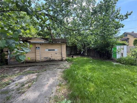 9418 Dickens Avenue Cleveland OH 44104