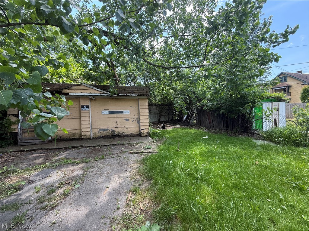 9418 Dickens Avenue Cleveland OH 44104