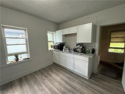 9418 Dickens Avenue Cleveland OH 44104