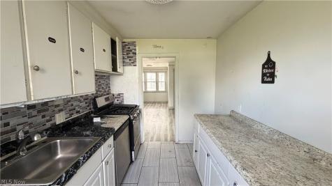 14901 Milverton Road Cleveland OH 44120