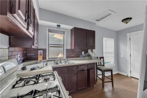4285 W 30th Street Cleveland OH 44109