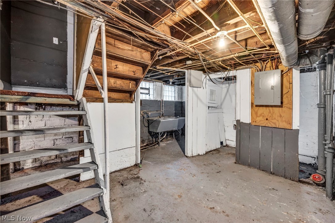 10116 North Boulevard Cleveland OH 44108
