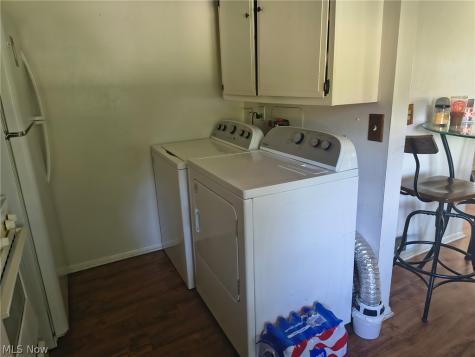 2347-2349 Nicholas Avenue Akron OH 44305
