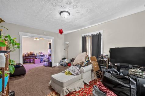 813-815 18th Street NW Canton OH 44703