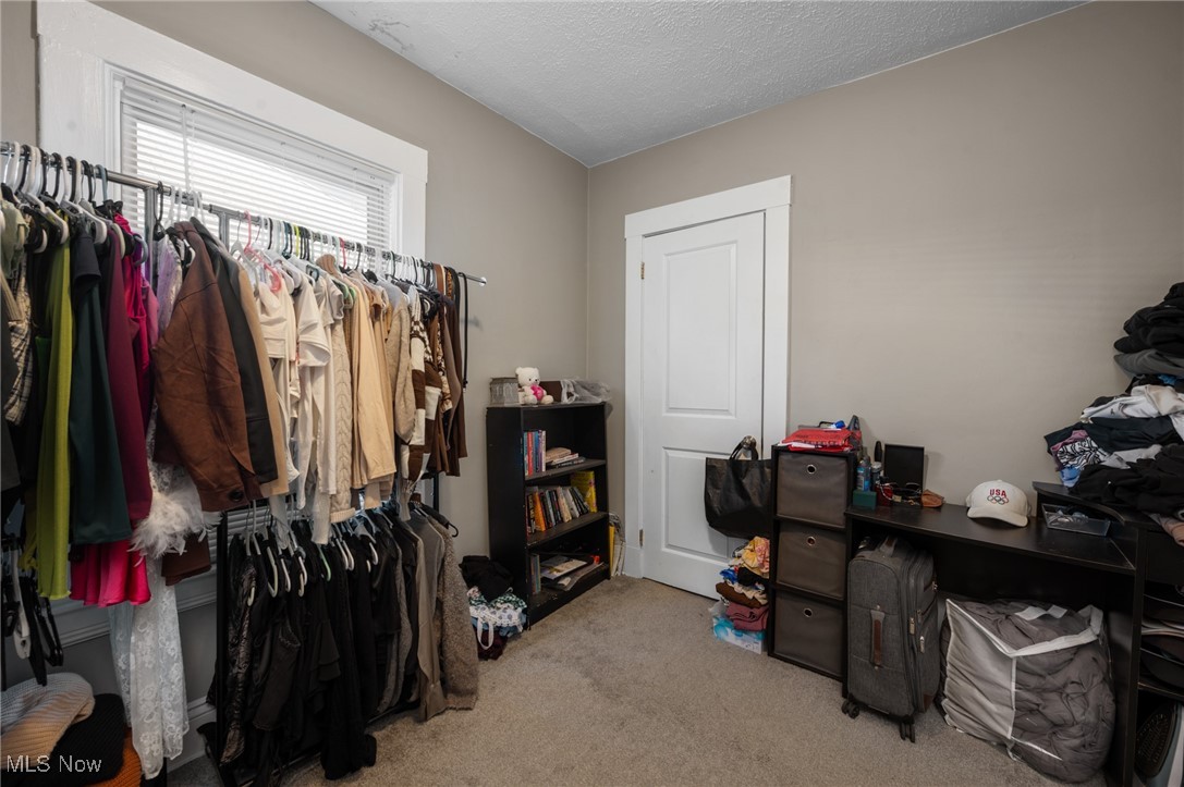 1346 Thoreau Road Lakewood OH 44107