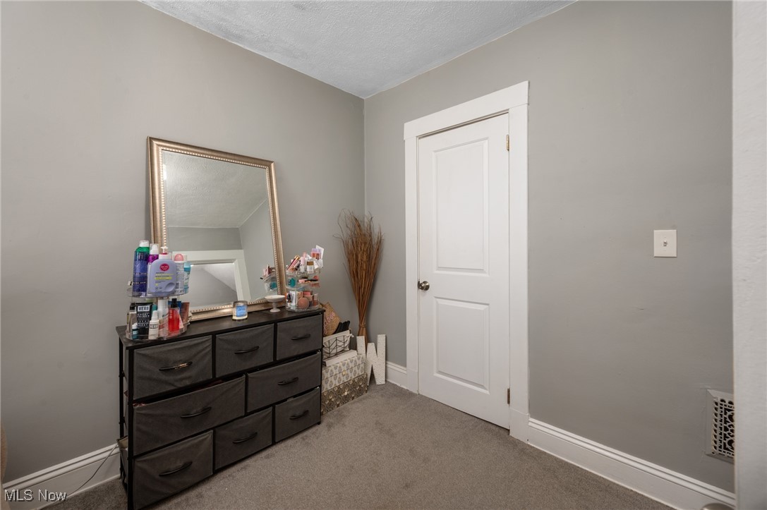 1346 Thoreau Road Lakewood OH 44107