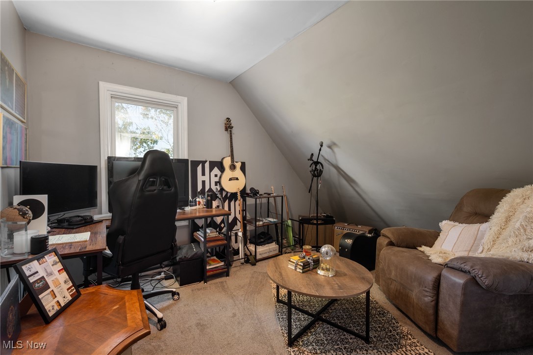 1346 Thoreau Road Lakewood OH 44107