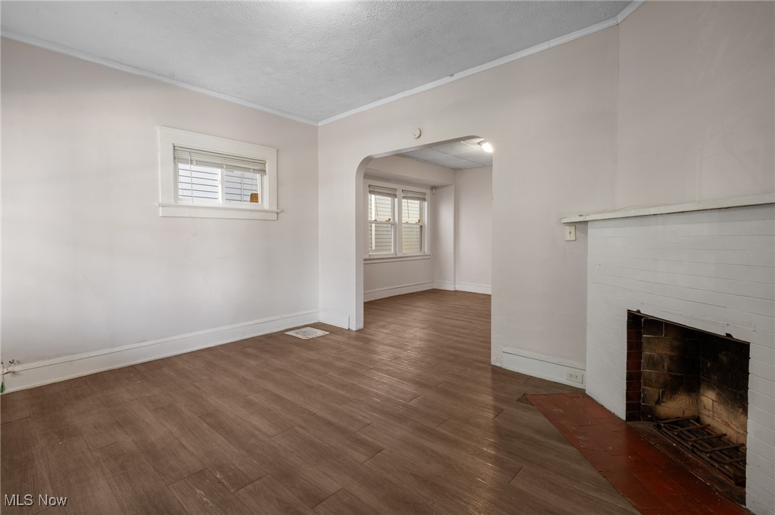 1346 Thoreau Road Lakewood OH 44107