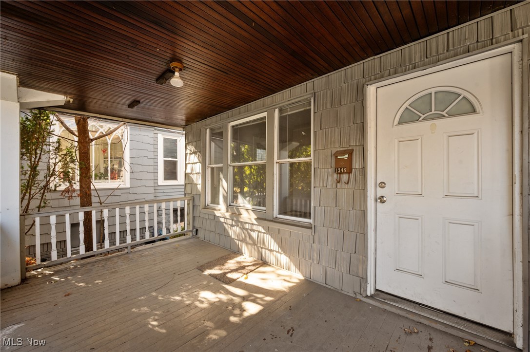 1346 Thoreau Road Lakewood OH 44107
