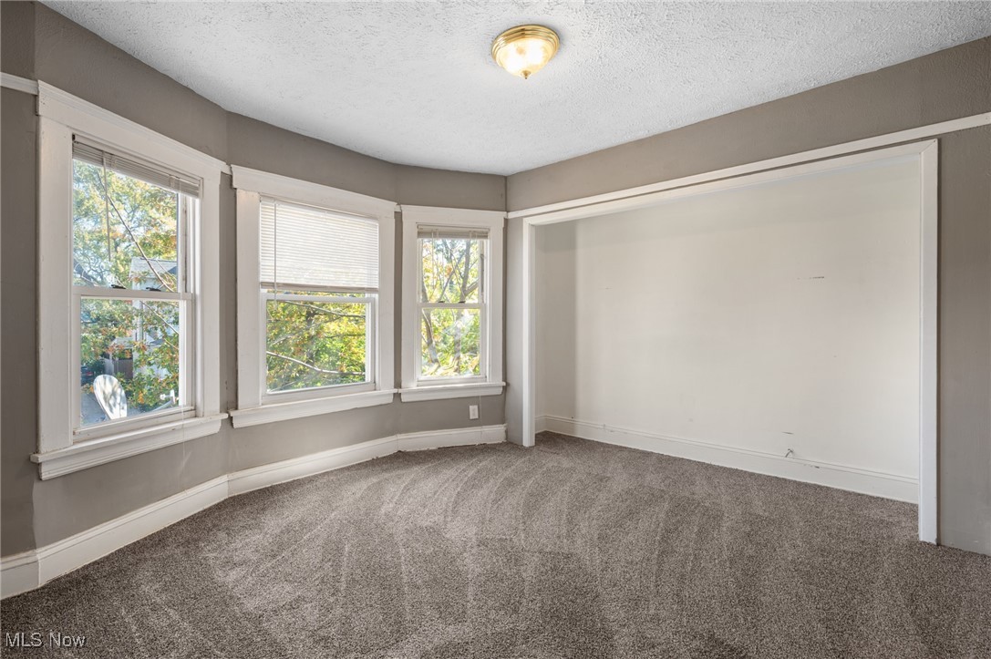 1346 Thoreau Road Lakewood OH 44107