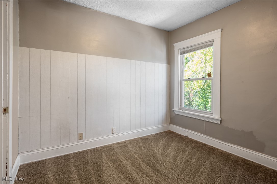 1346 Thoreau Road Lakewood OH 44107