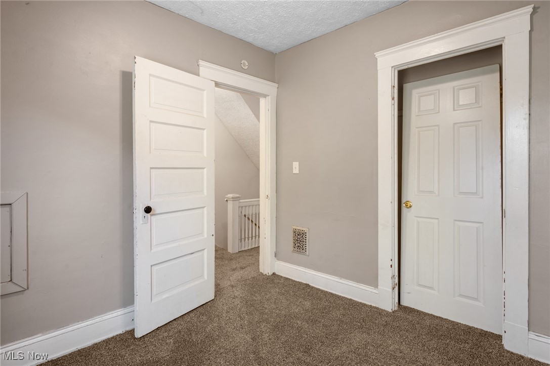 1346 Thoreau Road Lakewood OH 44107