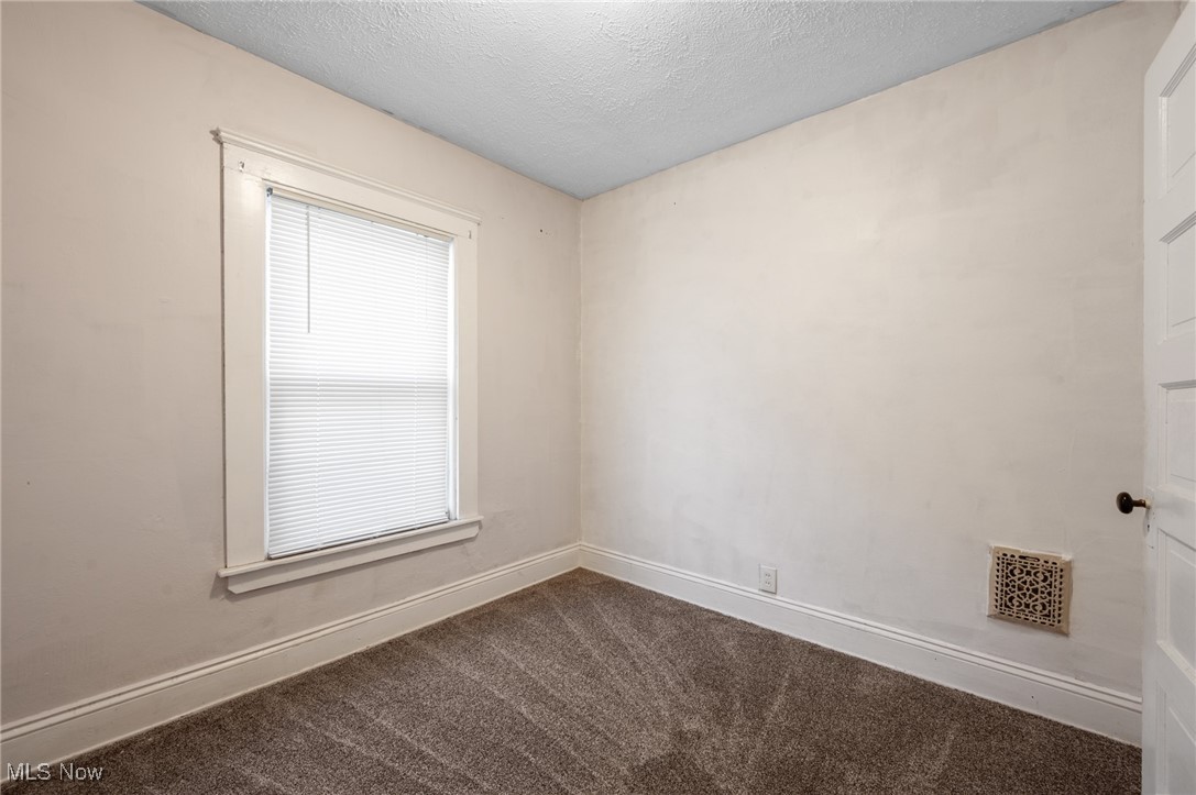 1346 Thoreau Road Lakewood OH 44107