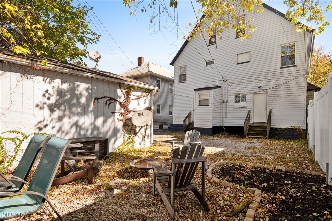1346 Thoreau Road Lakewood OH 44107