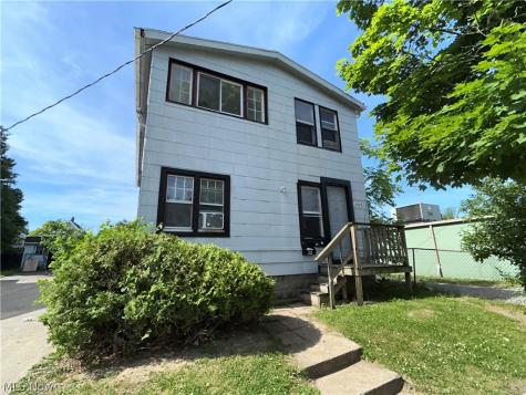 12935 Mcgowan Avenue Cleveland OH 44135