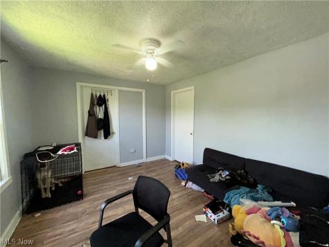 12935 Mcgowan Avenue Cleveland OH 44135