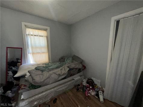 12935 Mcgowan Avenue Cleveland OH 44135